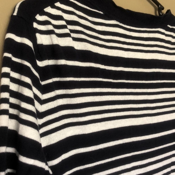 𝅺Gap Navy and White Stripe Sweater - Picture 5 of 9